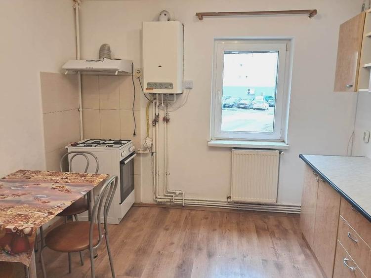 Apartament cu 2 camere semidecomandat în Hipodrom 3