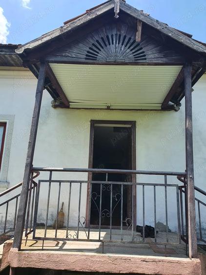 Casă cu 5 camere cu Teren 3000 Mp în Butoiești