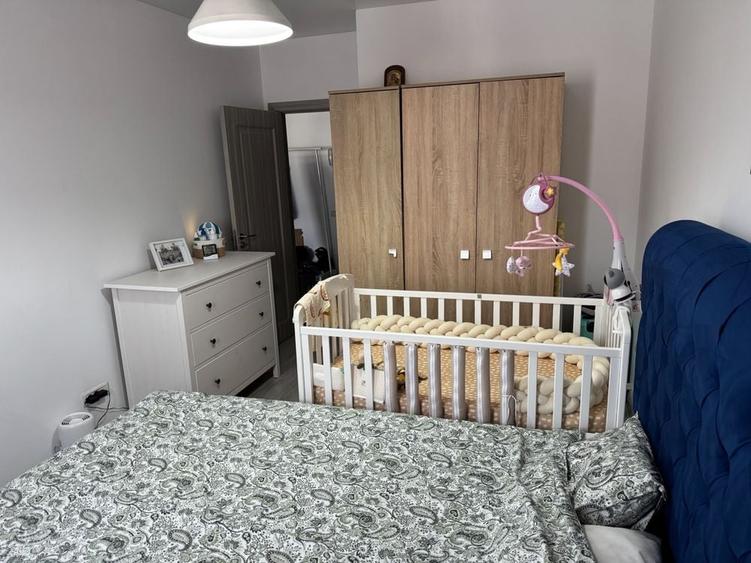 Apartament cu 2 camere decomandat în Roșu