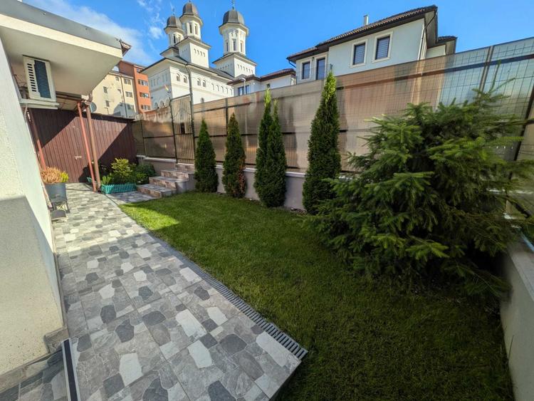 Casă cu 4 camere în Baciu