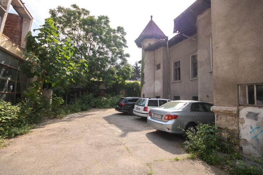 Casă cu 19 camere cu Teren 1725 Mp în Dorobanți