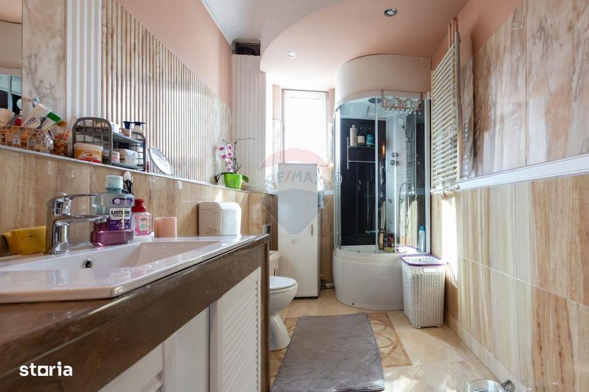 Casă cu 4 camere cu Teren 230 Mp în Măgura