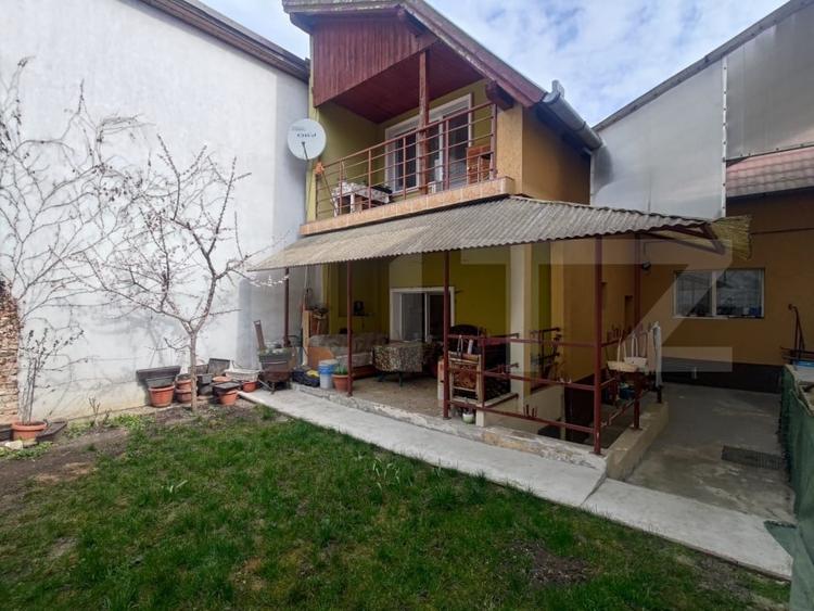 Casă individuală cu 6 camere cu Canalizare în Gruia