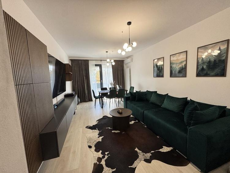 Apartament cu 3 camere decomandat în Păcii