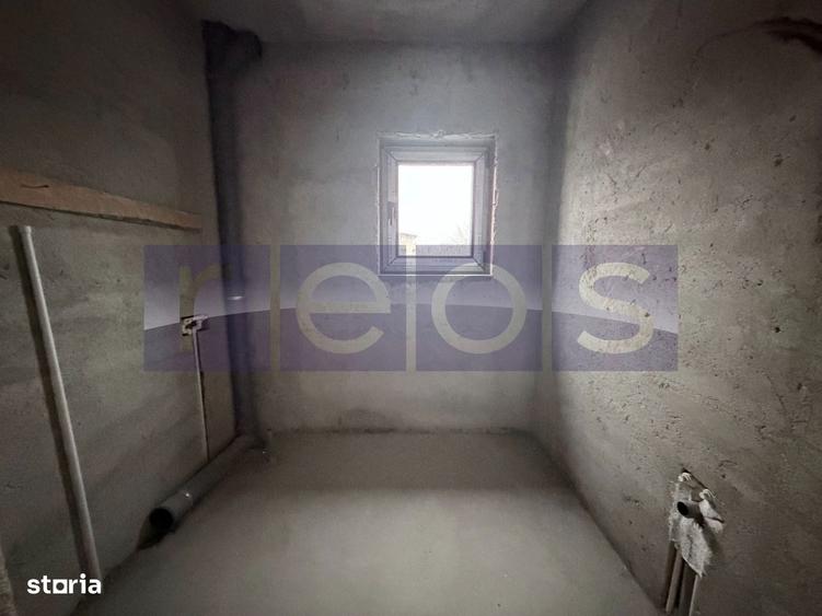 Apartament cu 4 camere în Dămăroaia