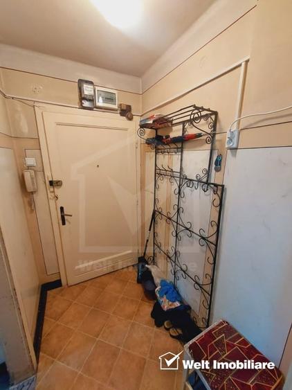 Apartament cu 2 camere semidecomandat, mobilat în Central