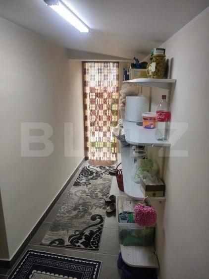 Casă individuală cu 8 camere cu Garaj în Marginea