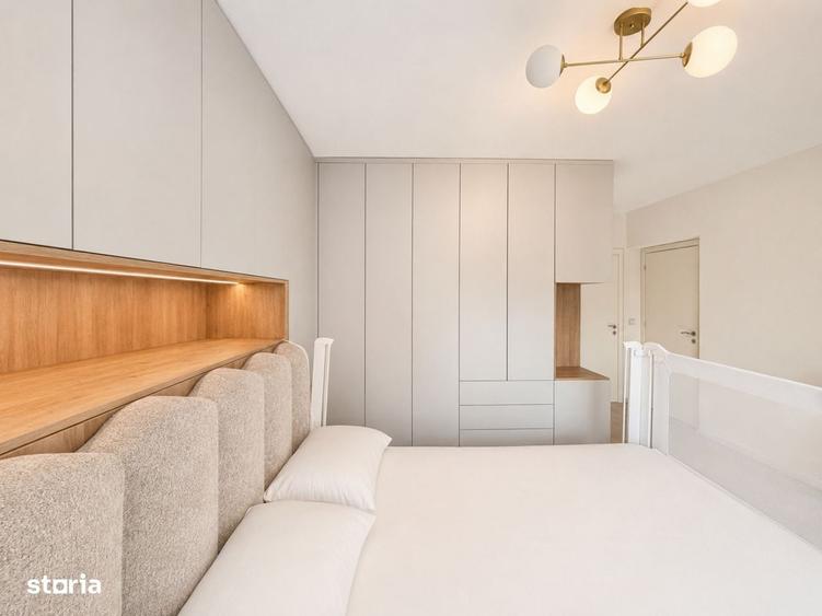 Apartament cu 3 camere decomandat în Jiului