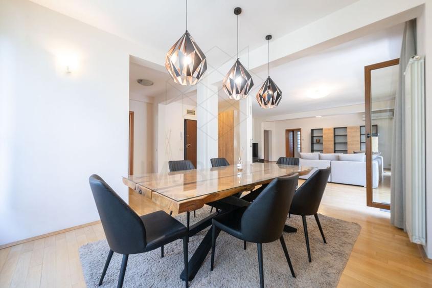 Apartament cu 4 camere decomandat, mobilat în Herăstrău