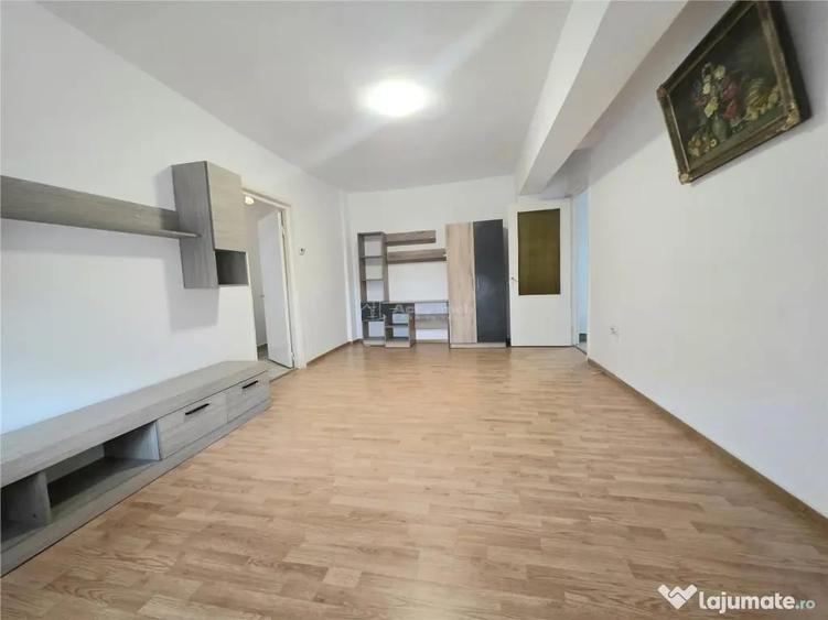 Apartament cu 2 camere semidecomandat în Unirii Nord