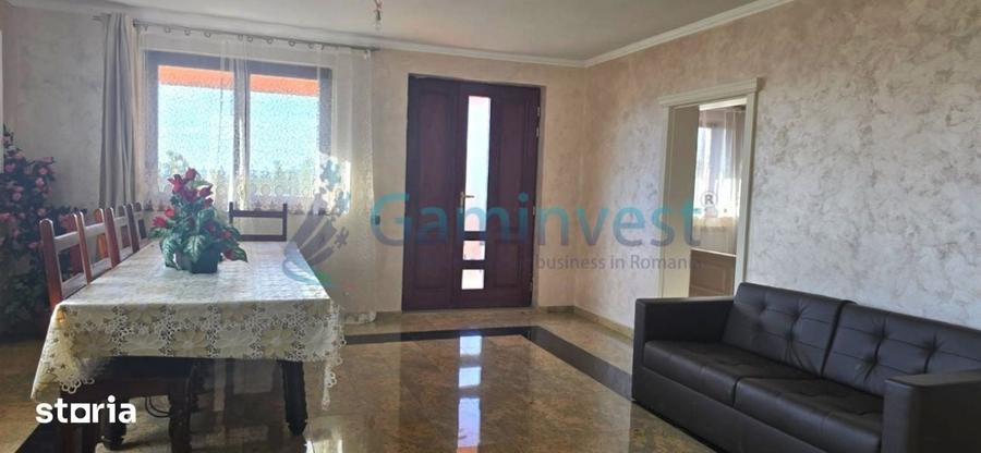Casă cu 5 camere cu Teren 2690 Mp în Central