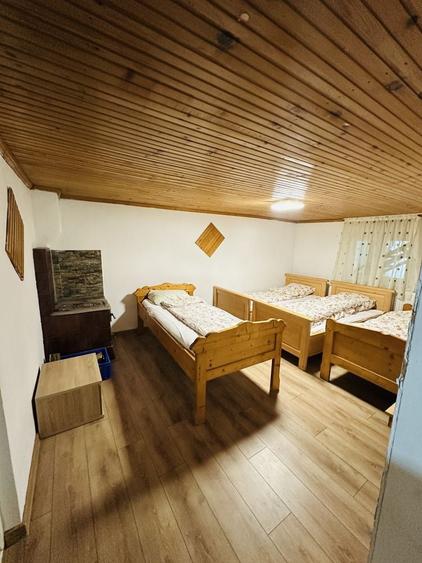 Casă cu 4 camere cu Teren 3000 Mp în Strungari