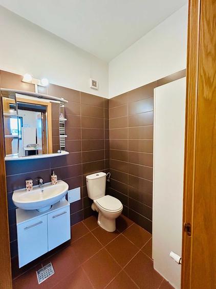 Apartament cu 2 camere semidecomandat în Central