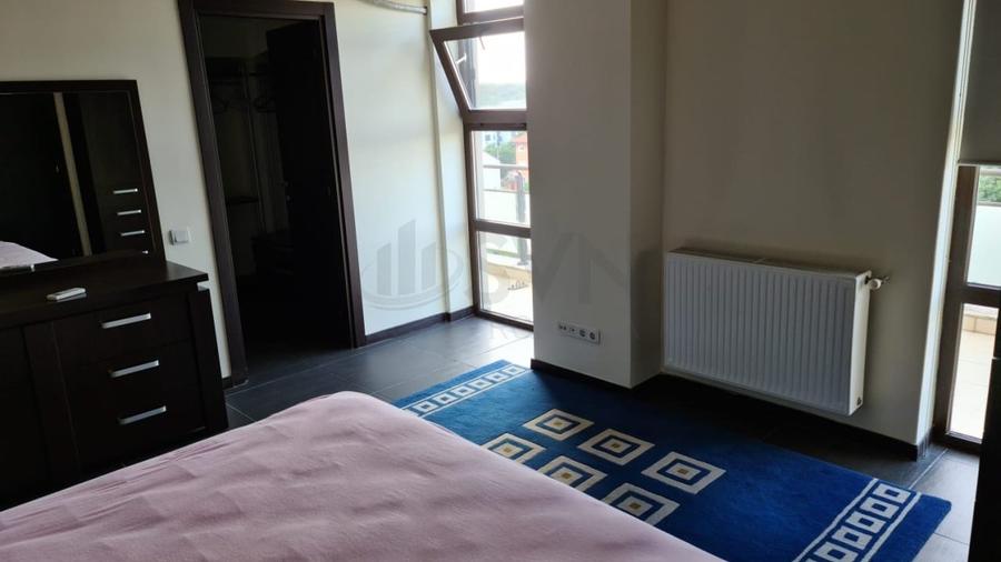 Apartament cu 4 camere semidecomandat, mobilat în Pipera