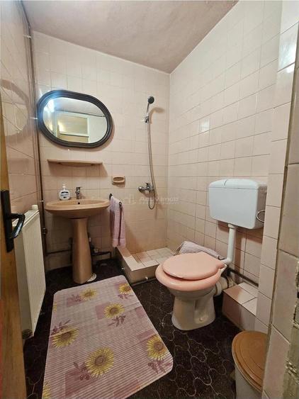 Apartament cu 4 camere decomandat în Micro IV