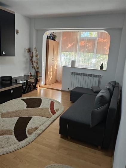 Apartament cu 2 camere decomandat în Obor