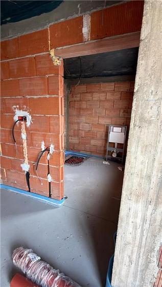 Duplex cu 4 camere cu Canalizare în Moșnița Nouă