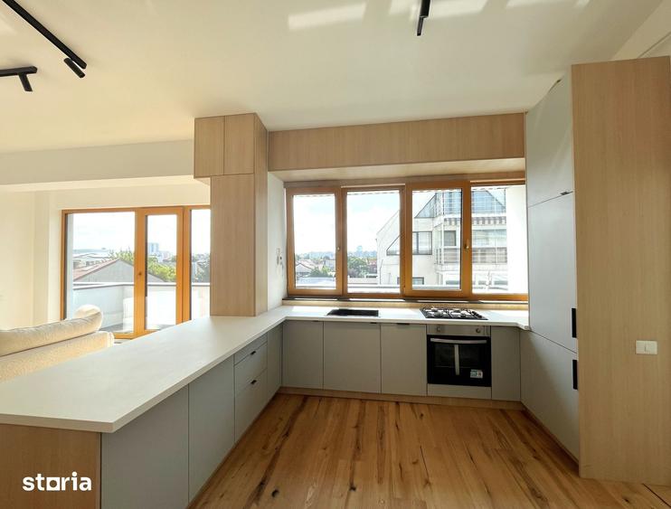 Apartament cu 2 camere semidecomandat în Grivița