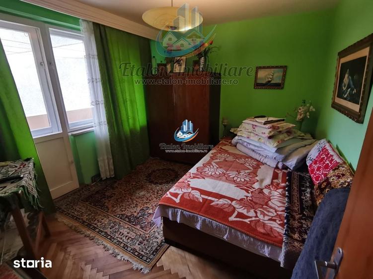 Apartament cu 3 camere decomandat în Dărmănești