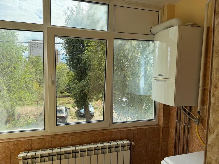 Apartament cu 3 camere decomandat în Canta