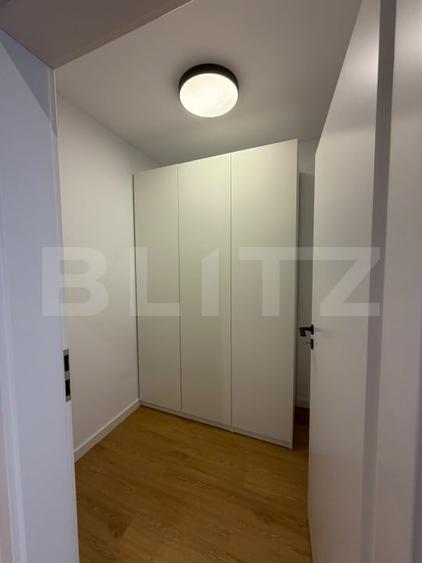 Apartament cu 2 camere semidecomandat, mobilat în Florești