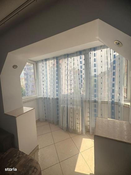 Apartament cu 3 camere decomandat în Central