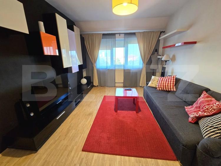 Apartament cu 3 camere decomandat, mobilat în Aradului