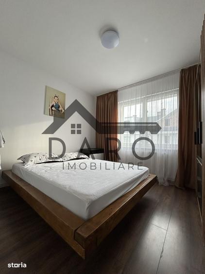 Apartament cu 3 camere decomandat în Criș