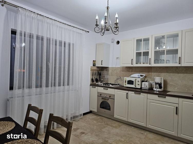Casă cu 4 camere cu Teren 566 Mp în Central