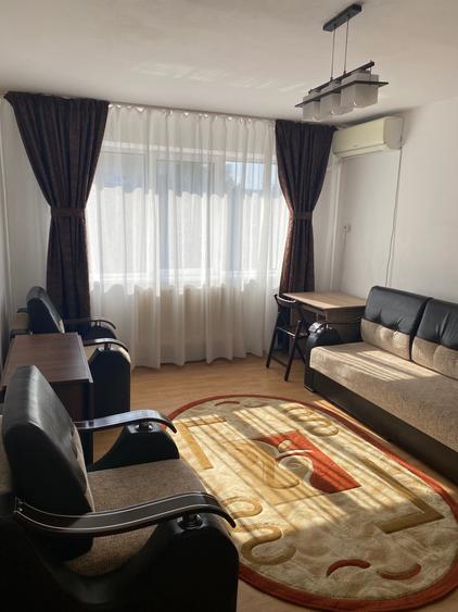 Apartament cu 2 camere semidecomandat în Banca Națională