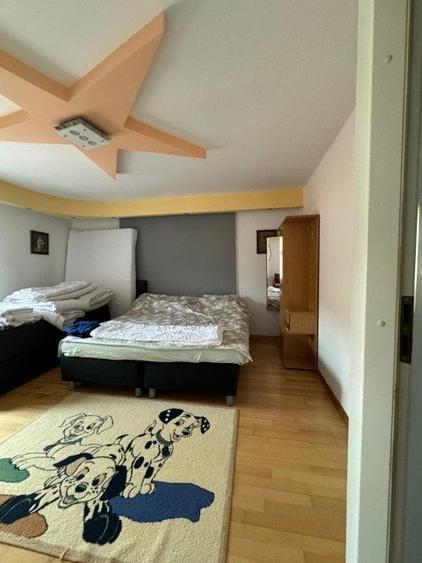 Casă cu 13 camere cu Teren 2500 Mp în Sucevița