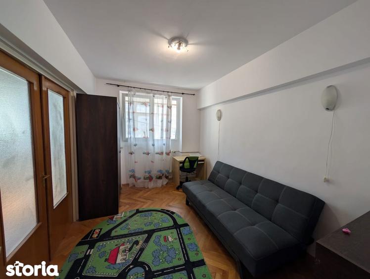 Apartament cu 3 camere decomandat în Colentina