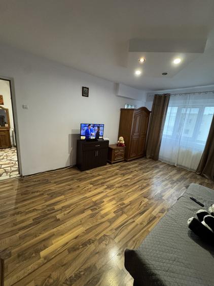 Apartament cu 2 camere decomandat, mobilat în Paltiniș