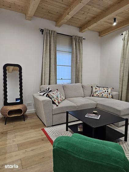 Casă cu 5 camere cu Teren 360 Mp în Central