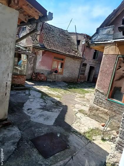 Spațiu comercial, de 1,000 mp, în Cristian