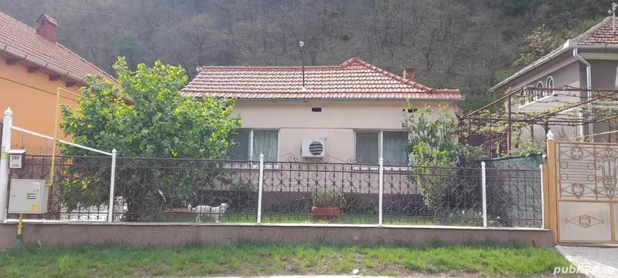 Casă cu 6 camere în Cugir