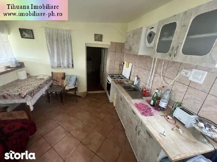 Casă cu 5 camere cu Teren 800 Mp în Păulești