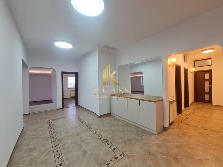 Apartament cu 4 camere decomandat, mobilat în Pipera