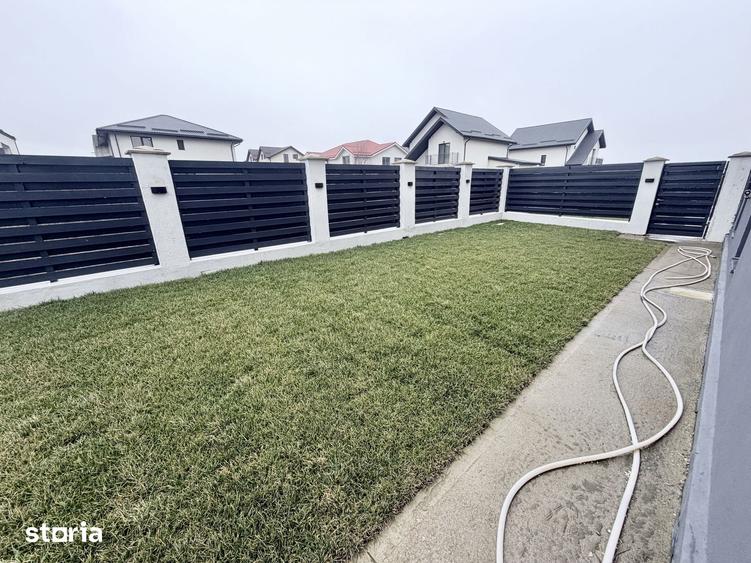 Casă cu 5 camere cu Teren 242 Mp în Glina