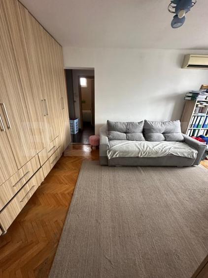 Apartament cu 3 camere semidecomandat, mobilat în Grigorescu