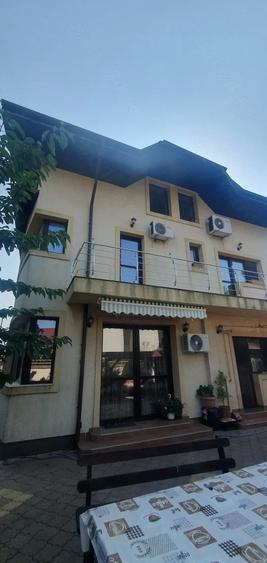 Casă cu 6 camere cu Teren 500 Mp în Berceni