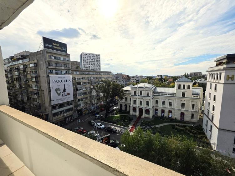 Apartament cu 3 camere semidecomandat, mobilat în Calea Victoriei
