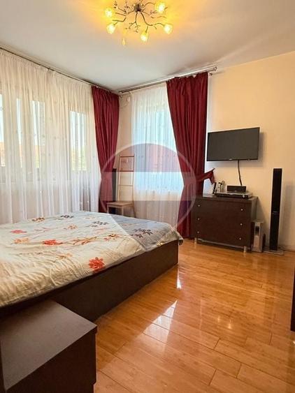 Apartament cu 4 camere decomandat, mobilat în Fundeni