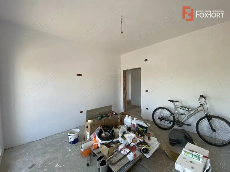 Casă cu 3 camere cu Teren 350 Mp în Remetea Mare