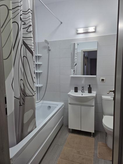 Apartament cu 2 camere decomandat în Roșu