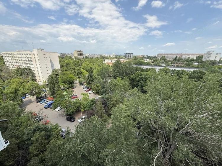 Garsonieră decomandată, mobilată în Costin Georgian