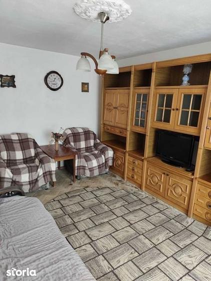 Apartament cu 2 camere decomandat în Cornișa