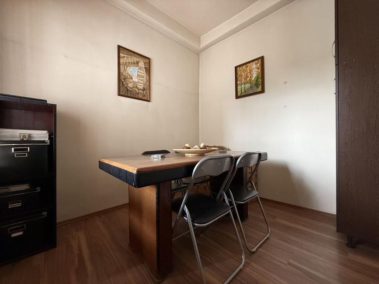 Apartament cu 6 camere decomandat, mobilat în Ultracentral