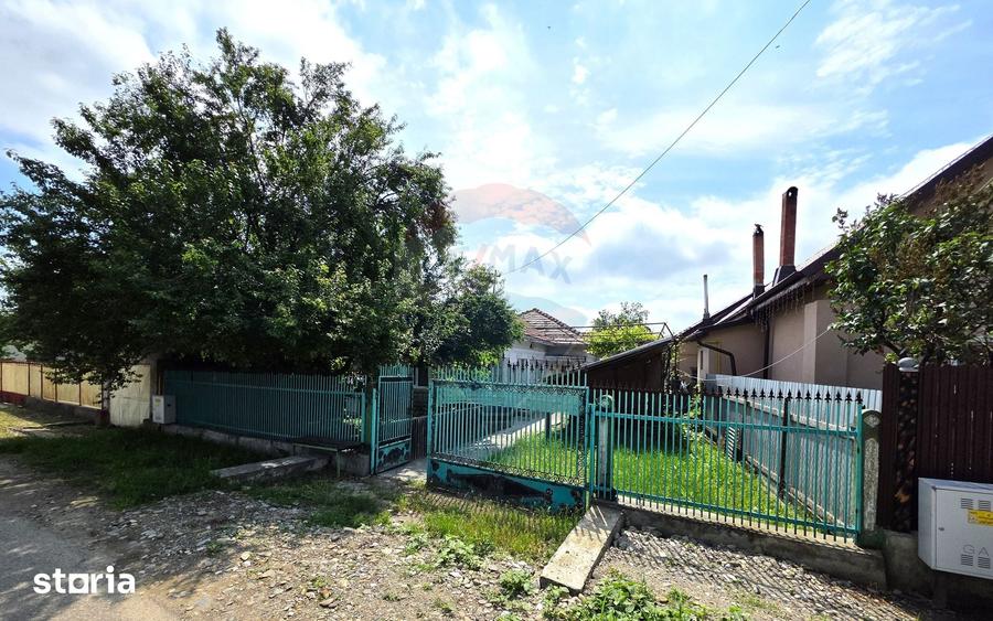 Casă cu 4 camere cu Teren 1254 Mp în Mărăcineni
