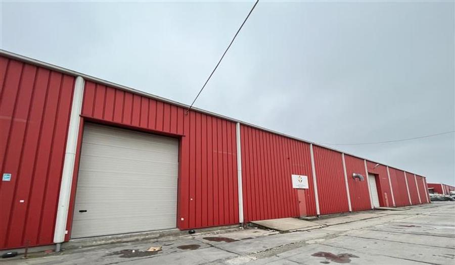 Spațiu industrial, de 600 mp, în Ștefăneștii de Jos